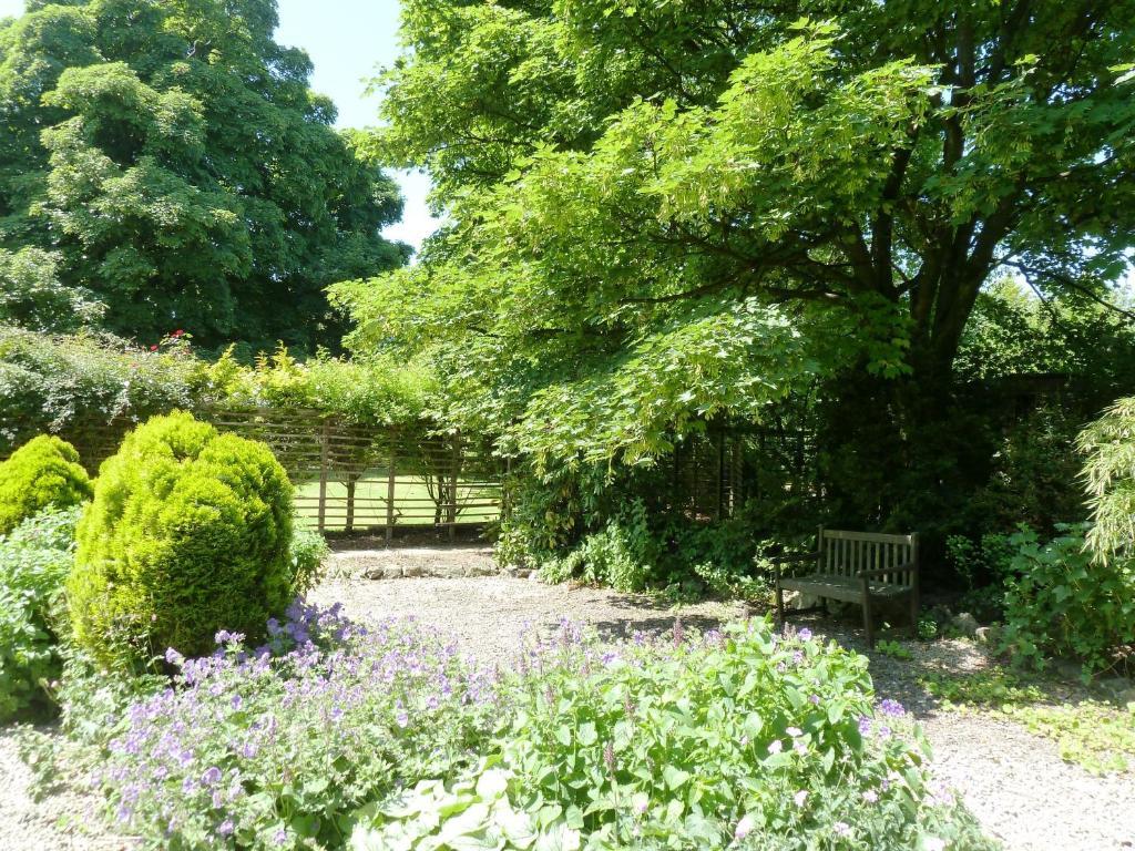 Newton House Hotel Alstonfield Bagian luar foto
